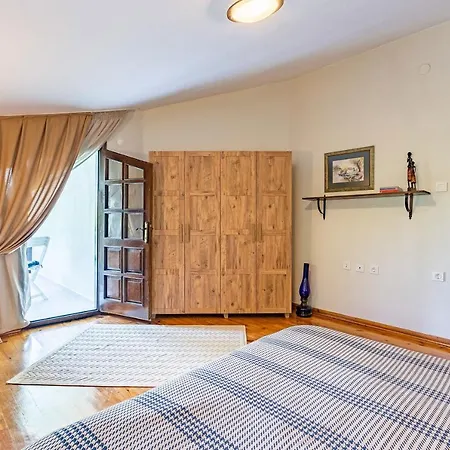 Splendid Surrounded By Nature In Sapanca