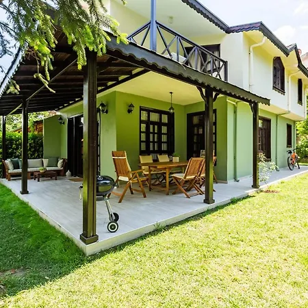 Splendid Surrounded By Nature In Sapanca Willa