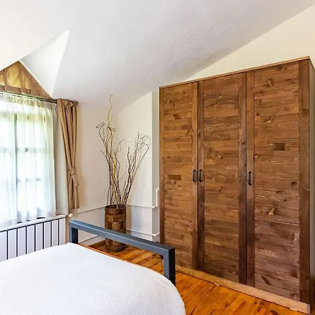 Splendid Surrounded By Nature In Sapanca Sakarya (Marmara)